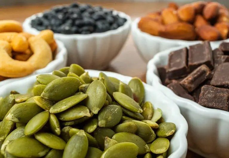 25 Magnesium-Rich Foods You Should Be Eating